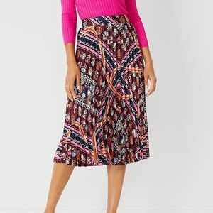 Floral Scarf Print Pleated Midi